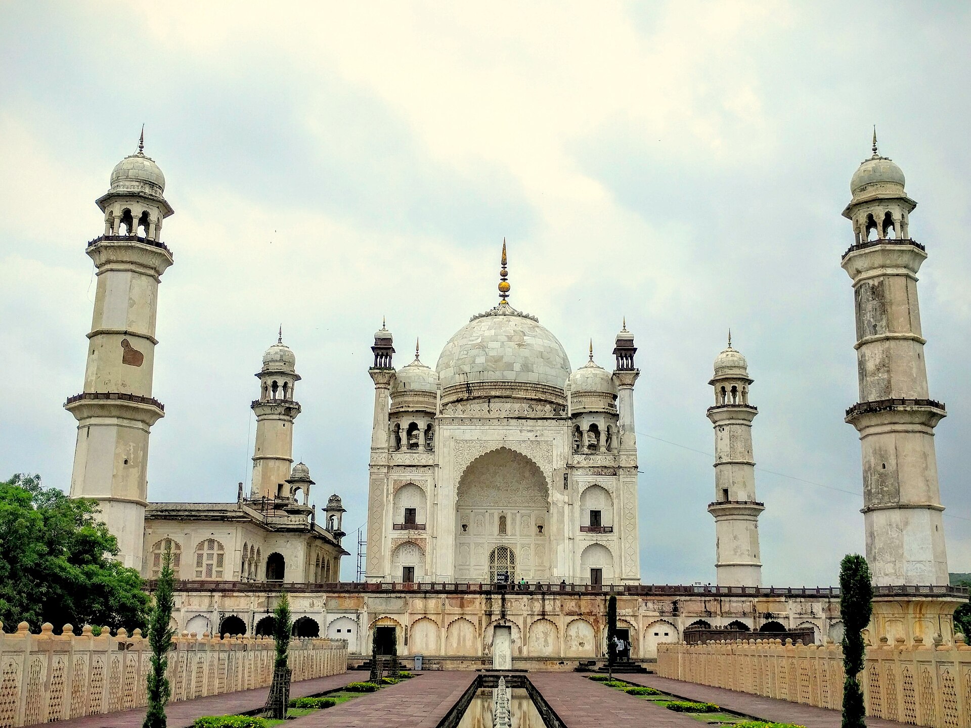 Bibi Ka Maqbara in Aurangabad